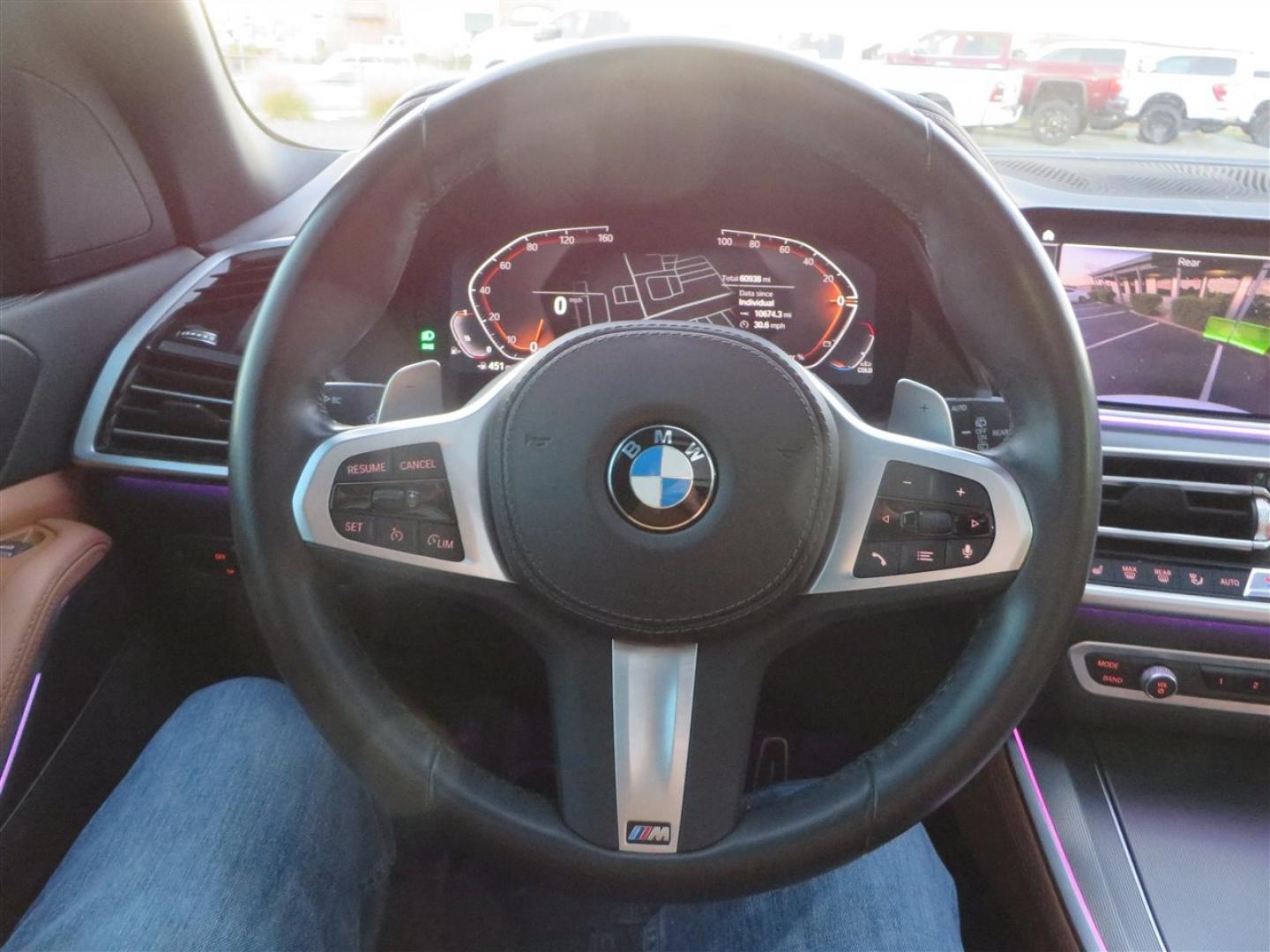 2022 White /BROWN BMW X5 xDrive40i (5UXCR6C08N9) with an 3.0L L6 DOHC 24V engine, 8A transmission, located at 2630 Grass Valley Highway, Auburn, CA, 95603, (530) 508-5100, 38.937893, -121.095482 - Photo#21